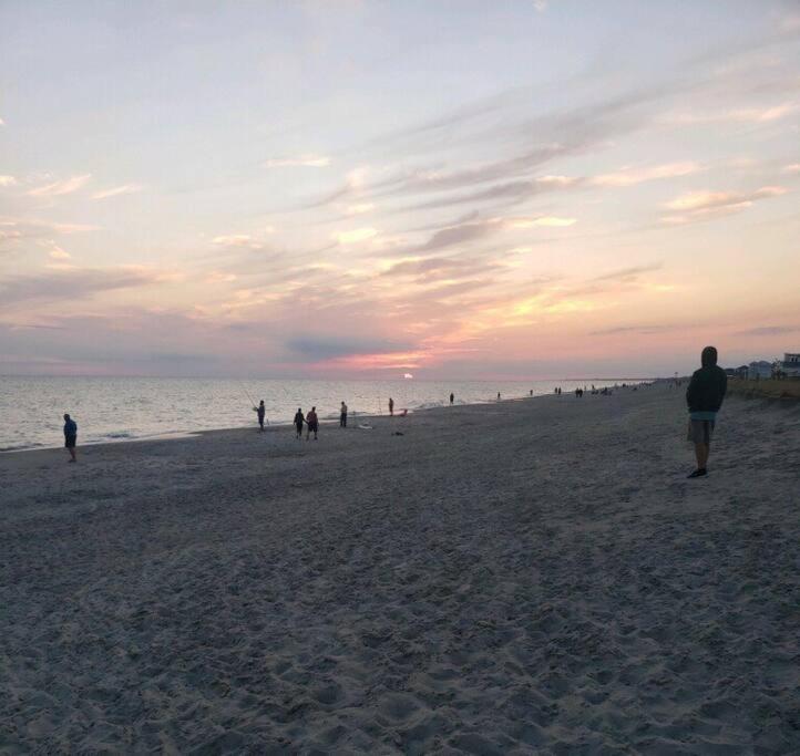 3 Bedroom Condo, Ocean Views & Short Walk To Beach! Oak Island Luaran gambar